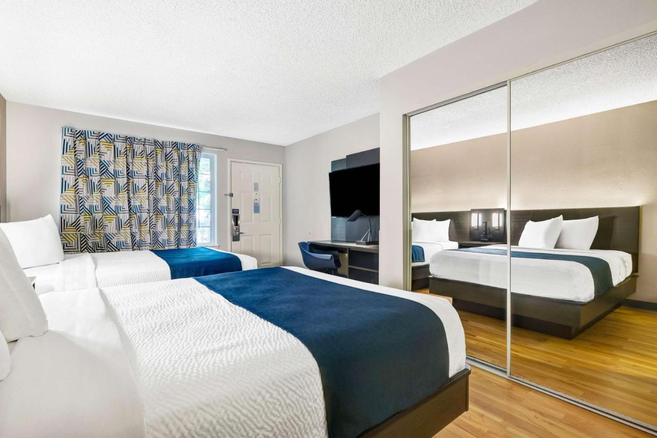 | Studio 6-Mountlake Terrace, WA - Seattle