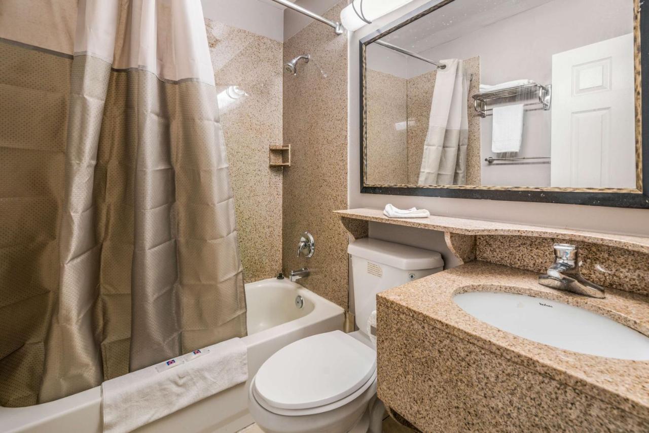 | Motel 6-Toms River, NJ