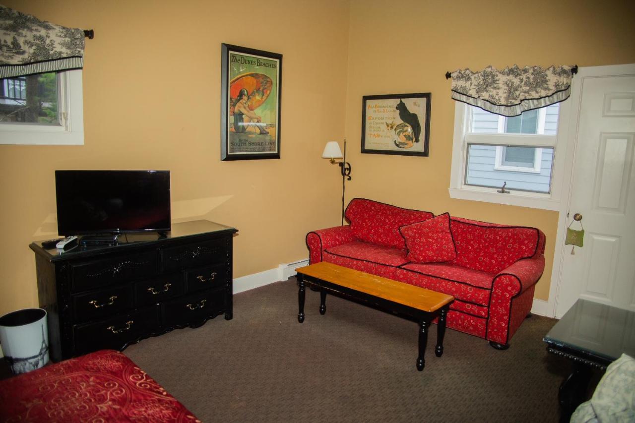 | Sylvan Inn Bed & Breakfast