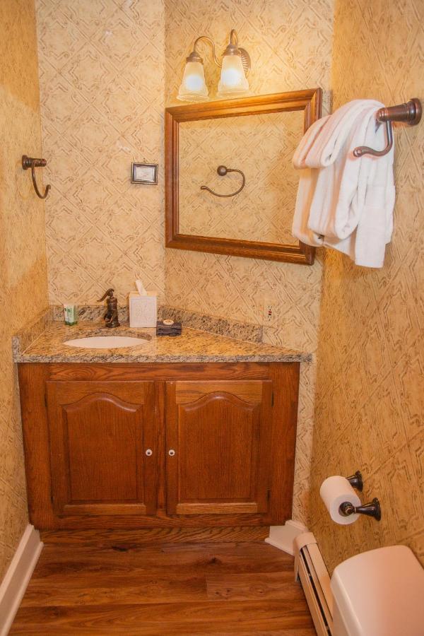 | Sylvan Inn Bed & Breakfast