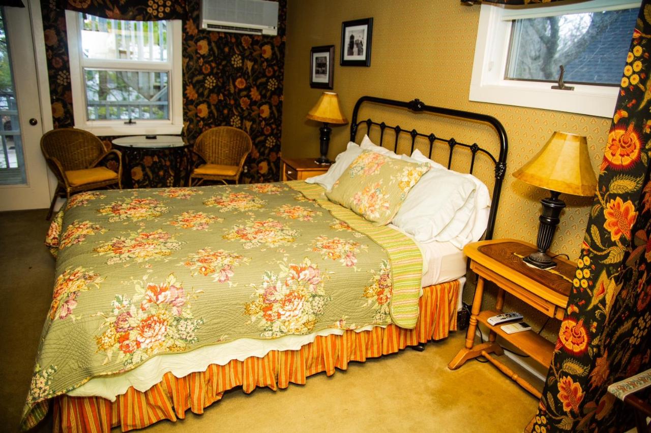 | Sylvan Inn Bed & Breakfast