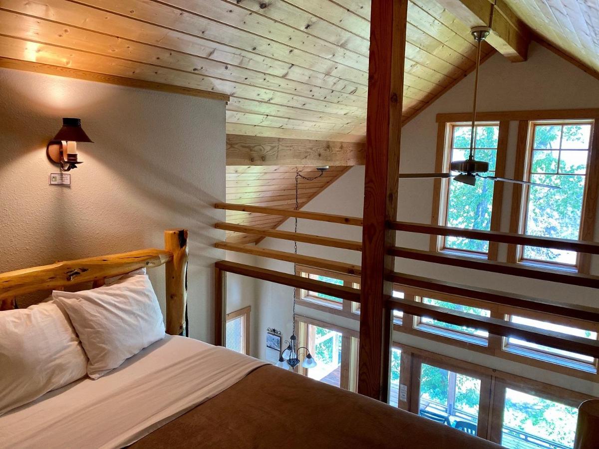 | River's Edge Resort