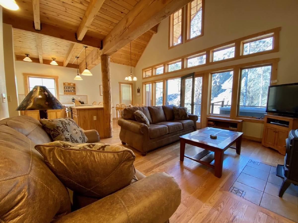 | River's Edge Resort