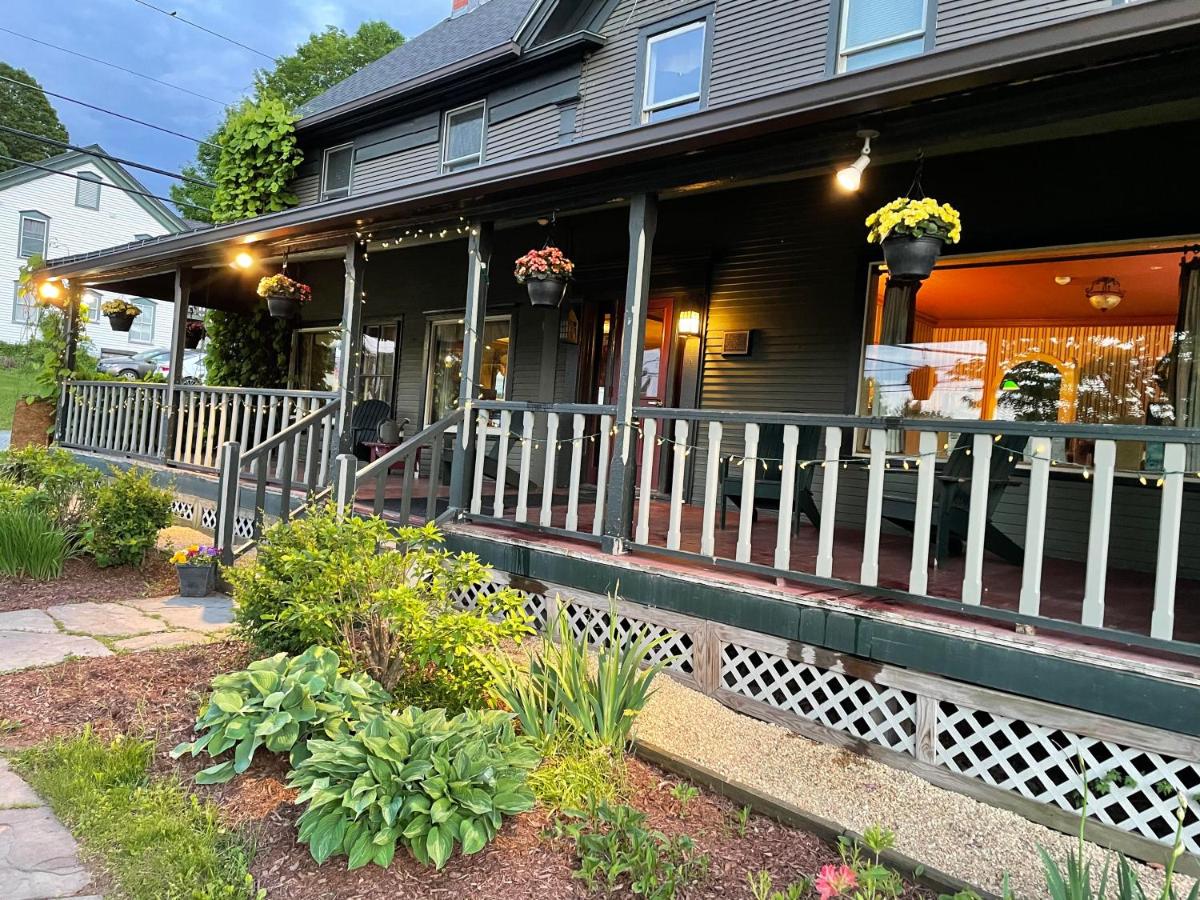  | Smugglers Notch Inn