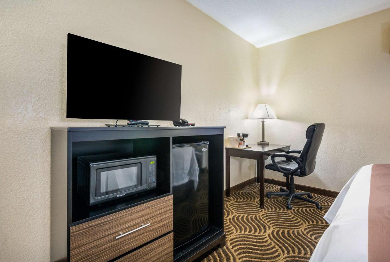 | Quality Inn & Suites Florence- Cincinnati South