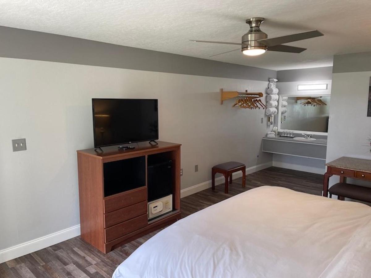 | Idle Awhile Resort