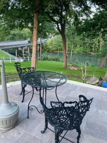| Horseshoe Riverside Lodge