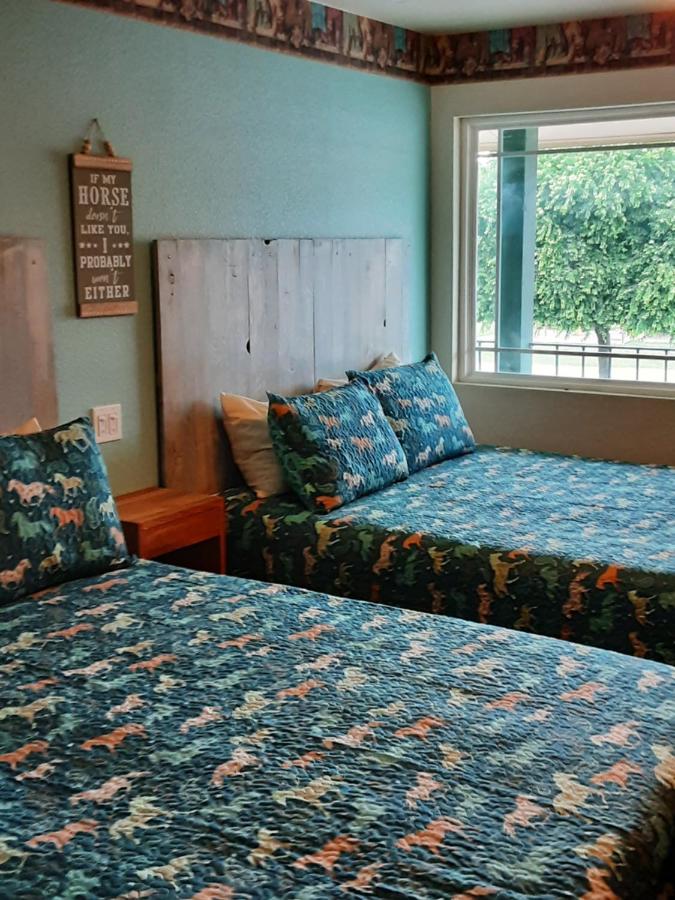| Horseshoe Riverside Lodge