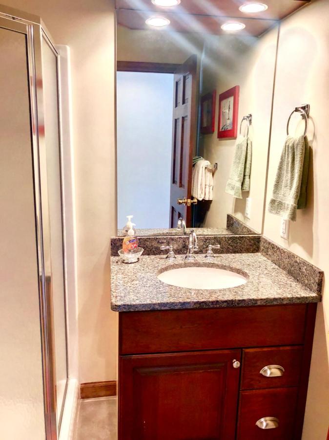 | H8 Gorgeous Stone Hill Townhome in the heart of Bretton Woods Great views huge kitchen fireplace