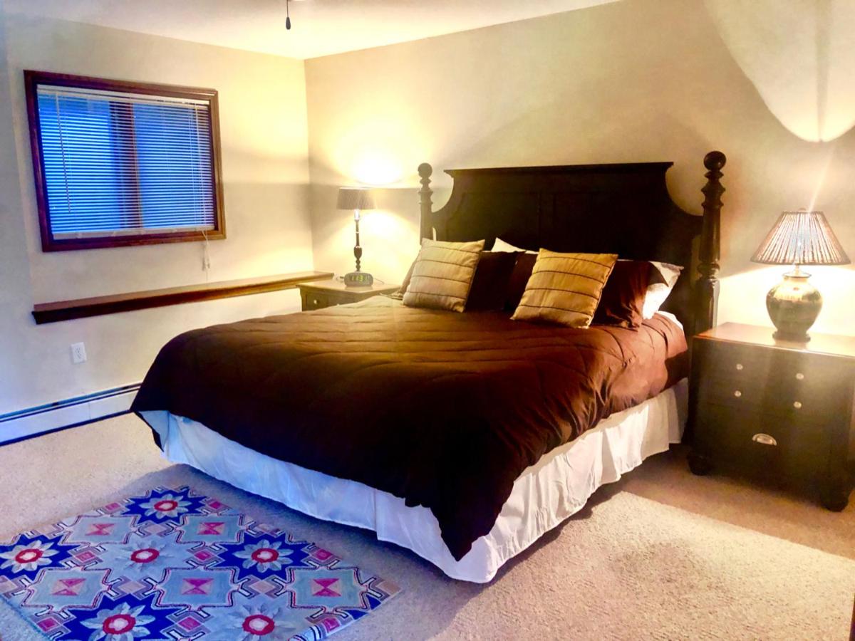 | H8 Gorgeous Stone Hill Townhome in the heart of Bretton Woods Great views huge kitchen fireplace