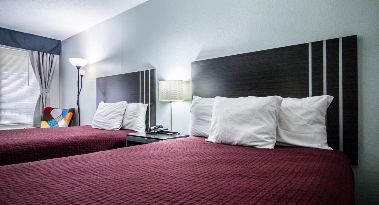 Standard Room with Two Double Beds - Smoking at Brick Lodge Atlanta/Norcross