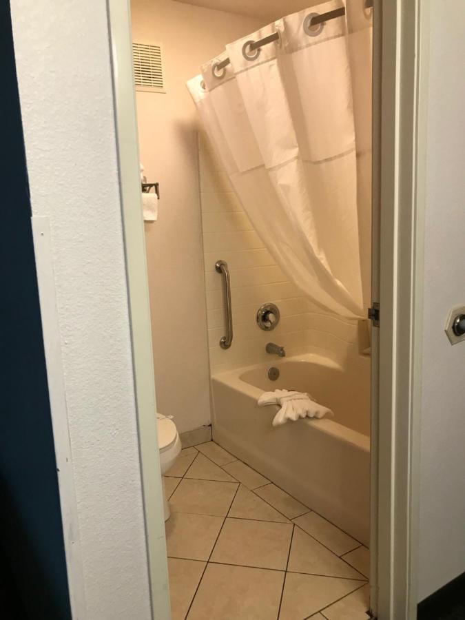 Queen Room with Two Queen Beds - Non-Smoking at Days Inn & Suites by Wyndham Gresham