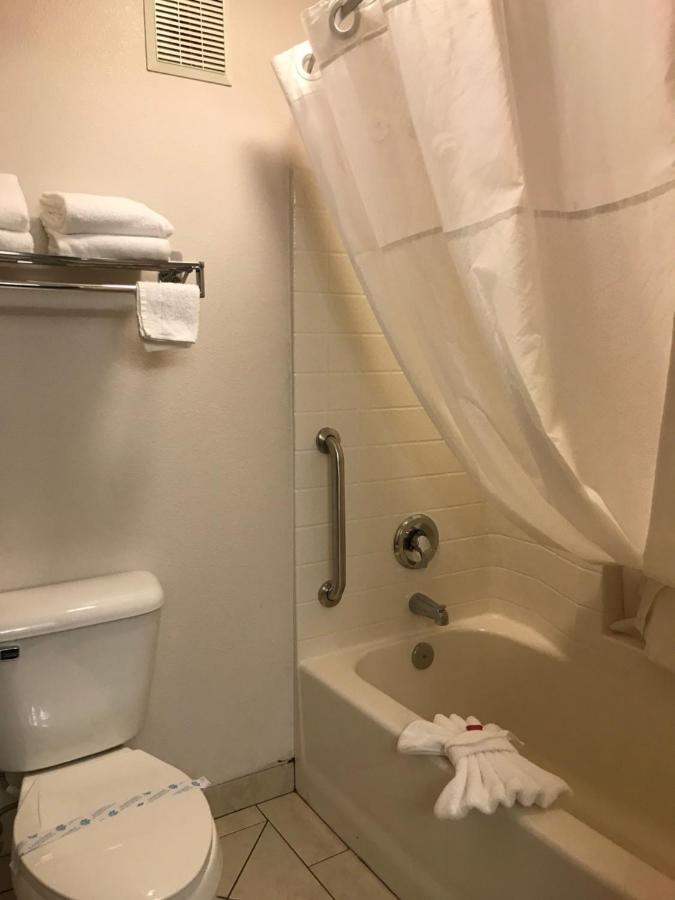 Queen Room with Two Queen Beds - Non-Smoking at Days Inn & Suites by Wyndham Gresham