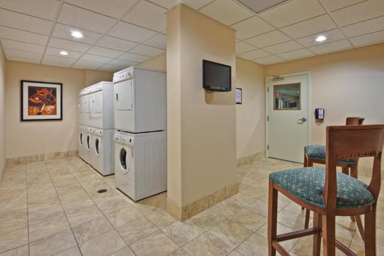 | Staybridge Suites Indianapolis-Carmel, an IHG Hotel