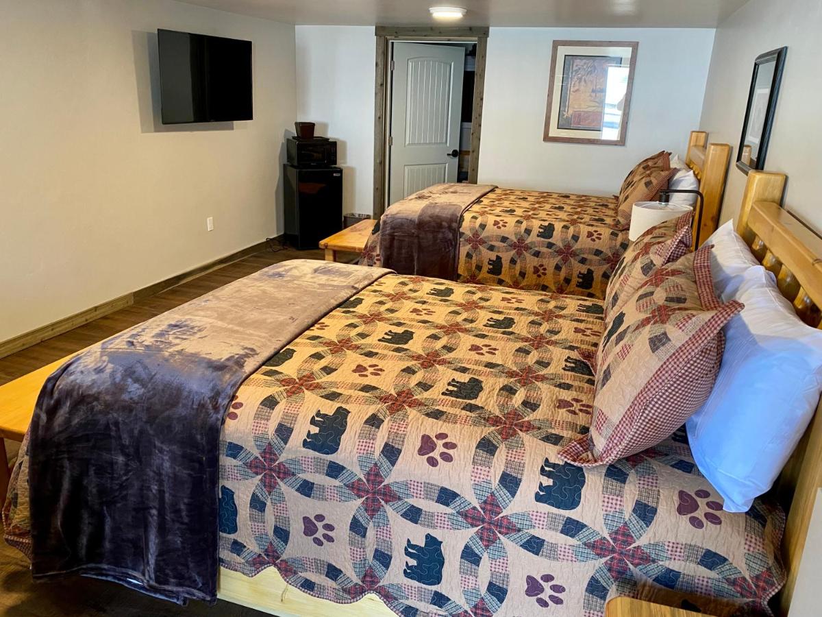 Double Room at Island Park Lodge