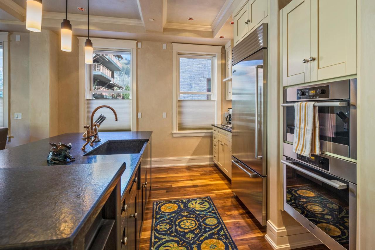 Three-Bedroom Apartment - Element 52 West 102 at Element 52, Auberge Collection
