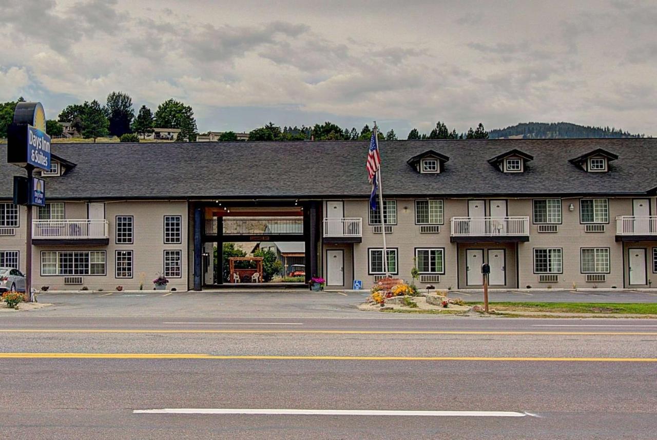 | Days Inn & Suites by Wyndham Lolo