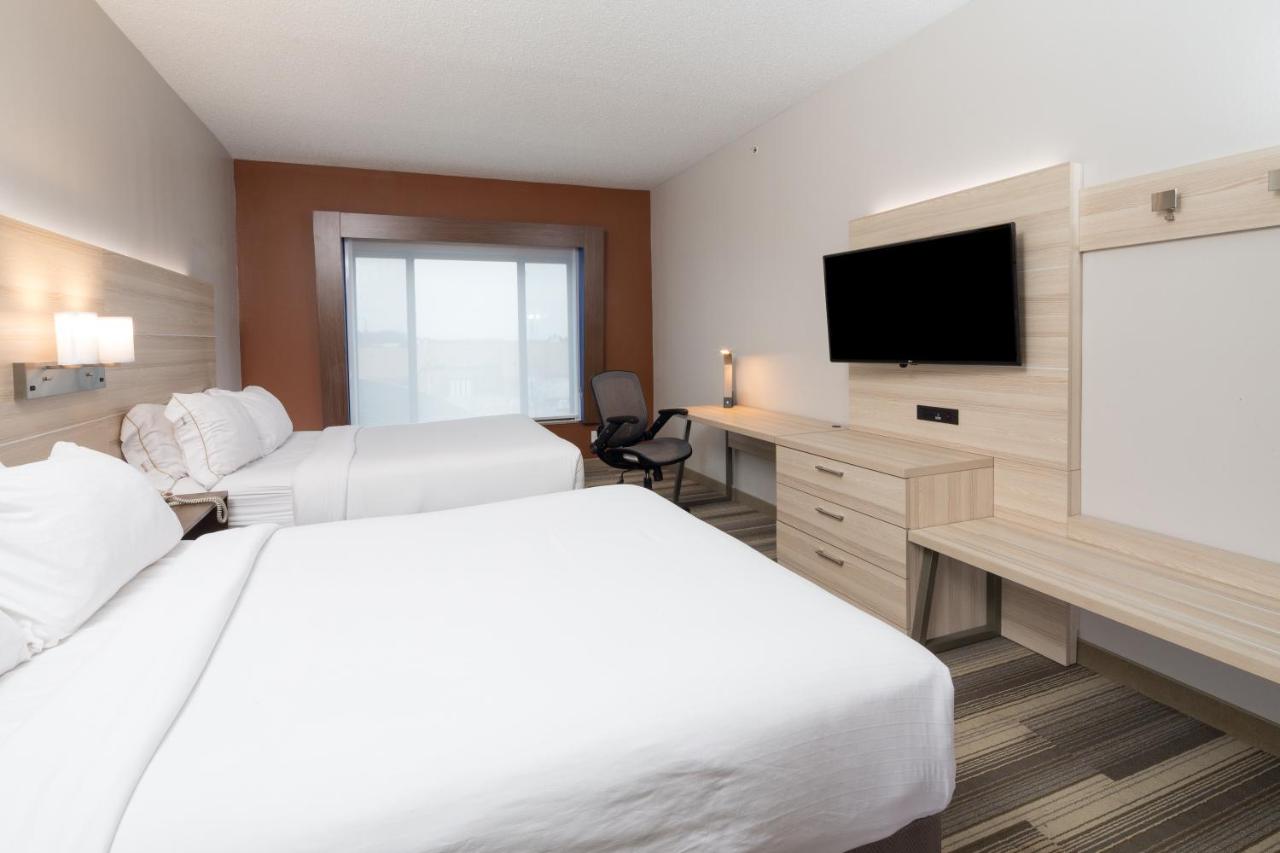 | Holiday Inn Express & Suites Gaylord, an IHG Hotel