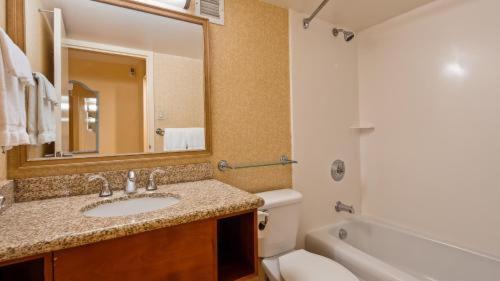 Room #4844837 at Airport Honolulu Hotel, Trademark Collection by Wyndham