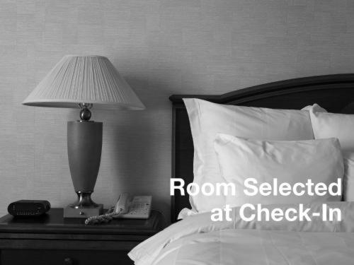 Room #4844837 at Airport Honolulu Hotel, Trademark Collection by Wyndham