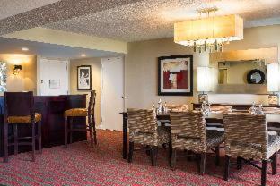 Room #18225993 at LaGuardia Plaza Hotel