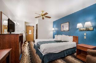 Room #90713125 at Americas Best Value Inn Green River