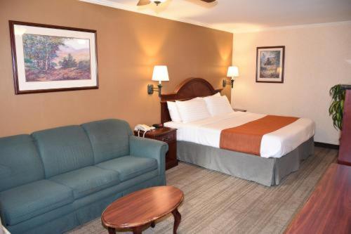Room #5682029 at Dynasty Suites Redlands