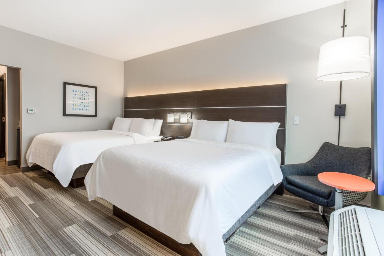 Queen Room with Two Queen Beds - Non-Smoking at Holiday Inn Express & Suites Ottawa by IHG