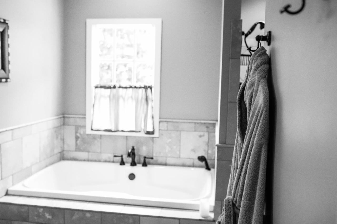 | Early Inn at the Grove