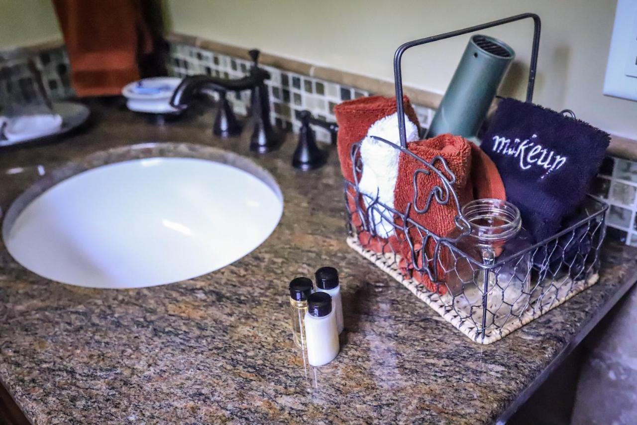 | Early Inn at the Grove