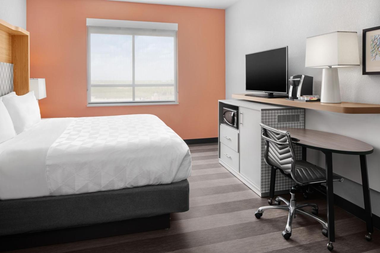 Executive King Room - Hearing Accessible - Non-Smoking at Holiday Inn Odessa by IHG