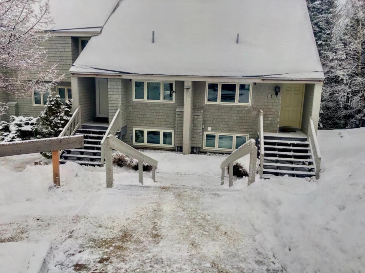 | R1 Renovated Bretton Woods Slopeside townhome in the heart of the White Mountains