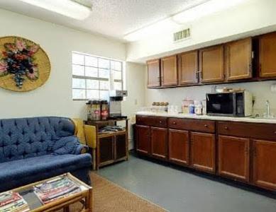  | Country Side Inn