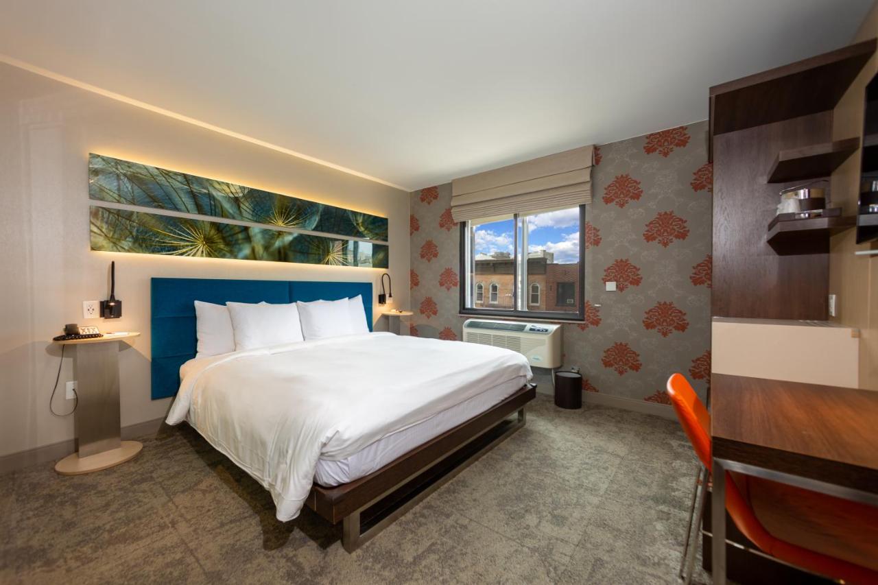 Deluxe King Room at Hotel Le Jolie