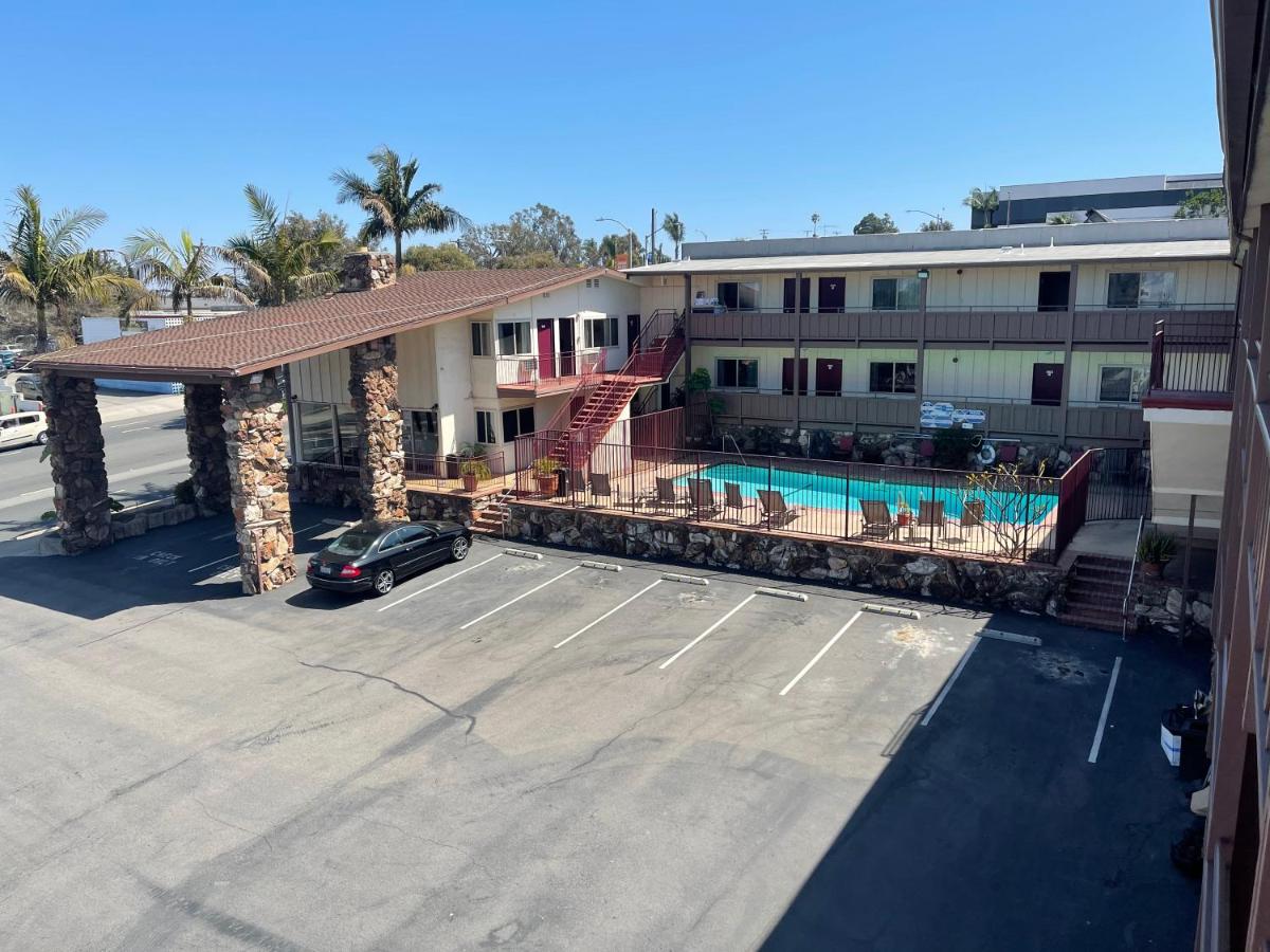 | Seahorse Inn