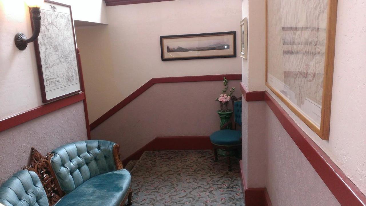 | Connor Hotel