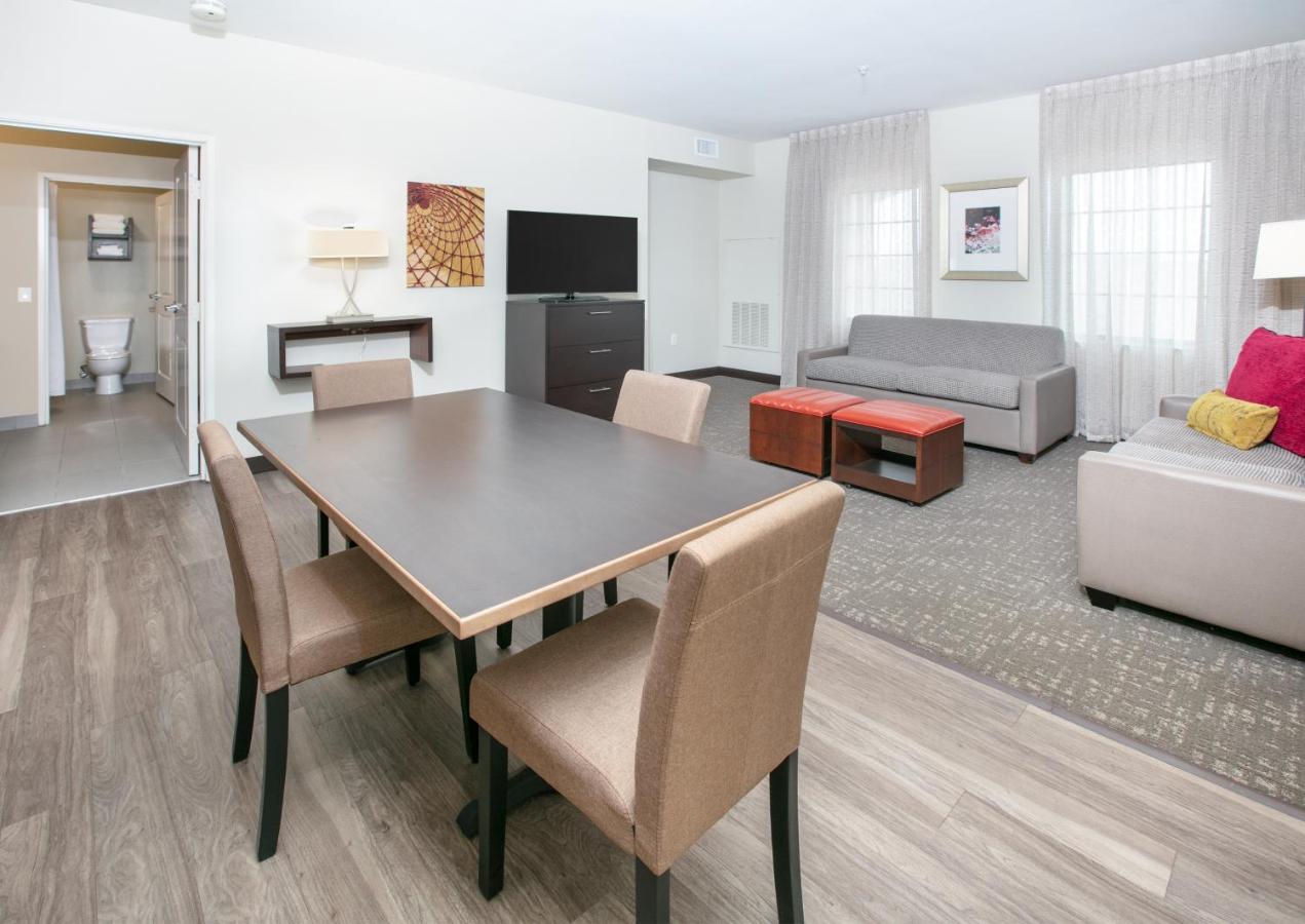 Queen Room with Mobility Accessible Tub - Non-Smoking at Staybridge Suites Plano - Richardson Area by IHG