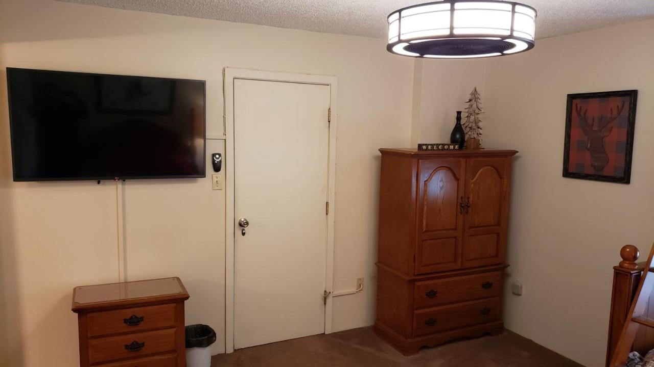 | Silver Creek Unit 5404, Ski in-out, Pool Hot Tub