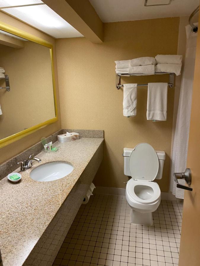Room Selected at Check-In at DoubleTree by Hilton Austin, MN