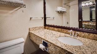 Room #51871352 at Best Western Plus Ahtanum Inn