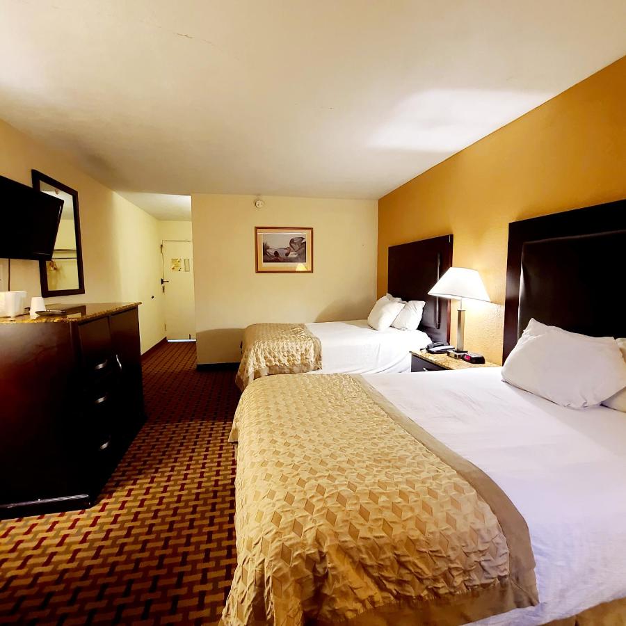 Deluxe Double Room with Two Double Beds - Non-Smoking at Town Inn