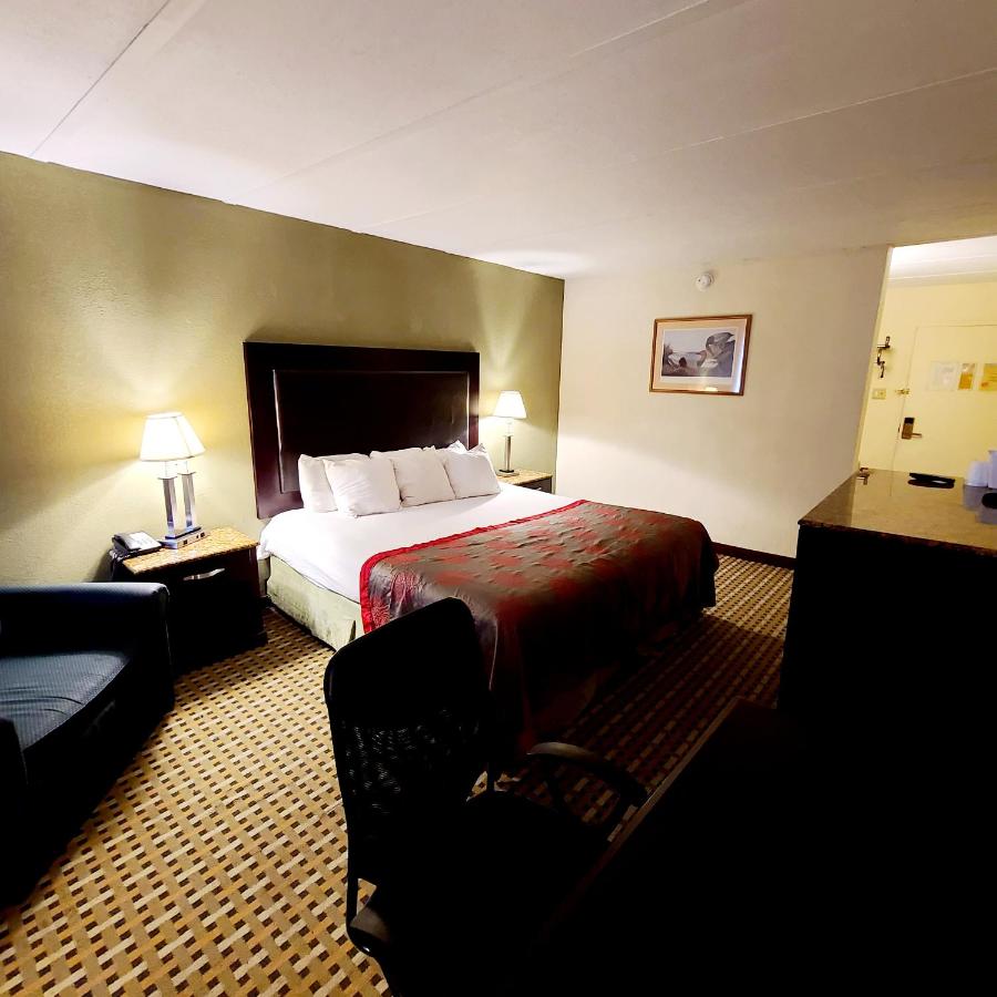 Standard King Room - Non-Smoking at Town Inn