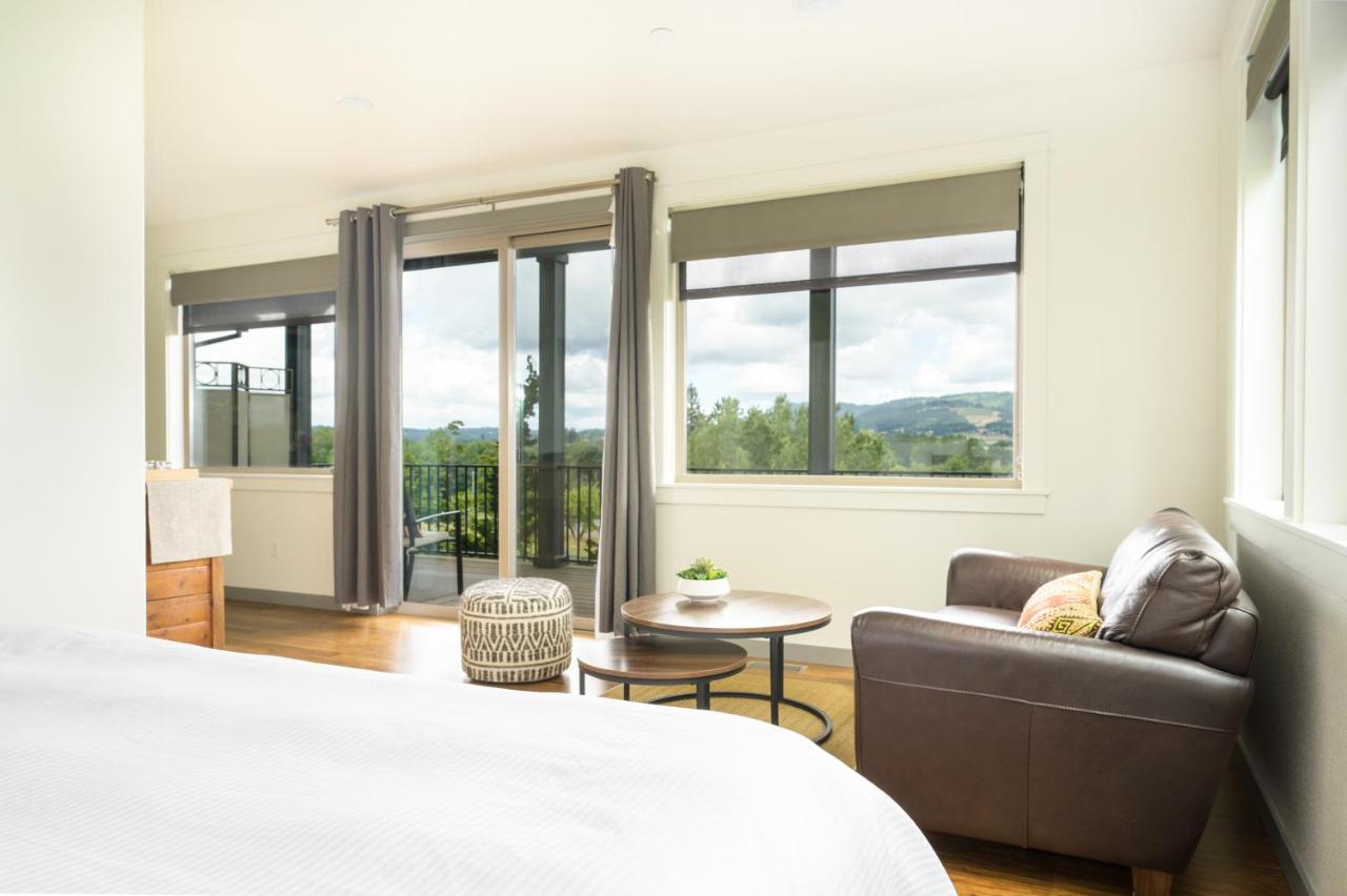  | The Setting Inn Willamette Valley