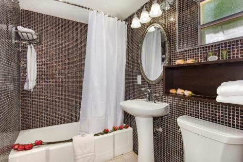 Room #38516235 at Ocean Beach Palace Hotel and Suites