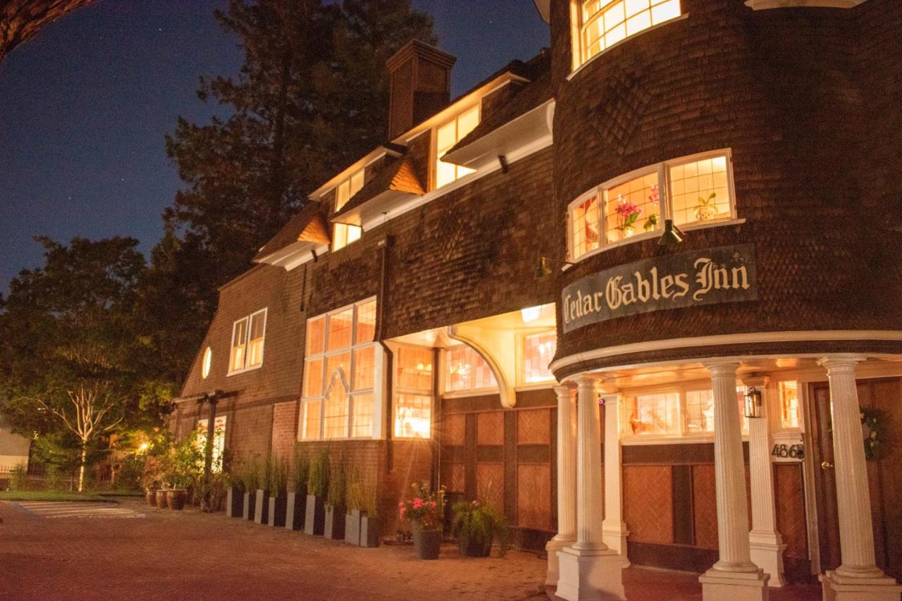 | Cedar Gables Inn