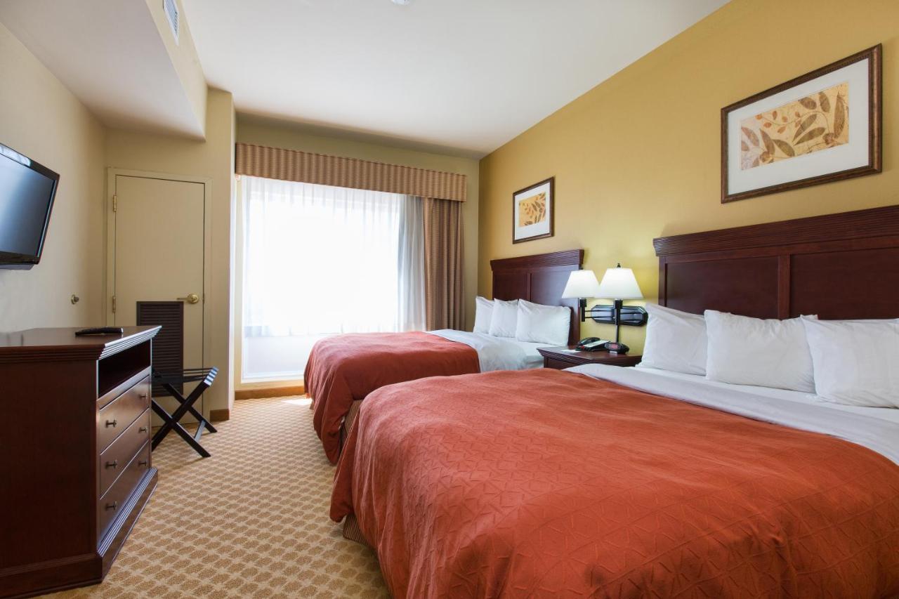 One-Bedroom Queen Suite with Sofa Bed - Non-Smoking at Country Inn & Suites by Radisson, Goodlettsville, TN