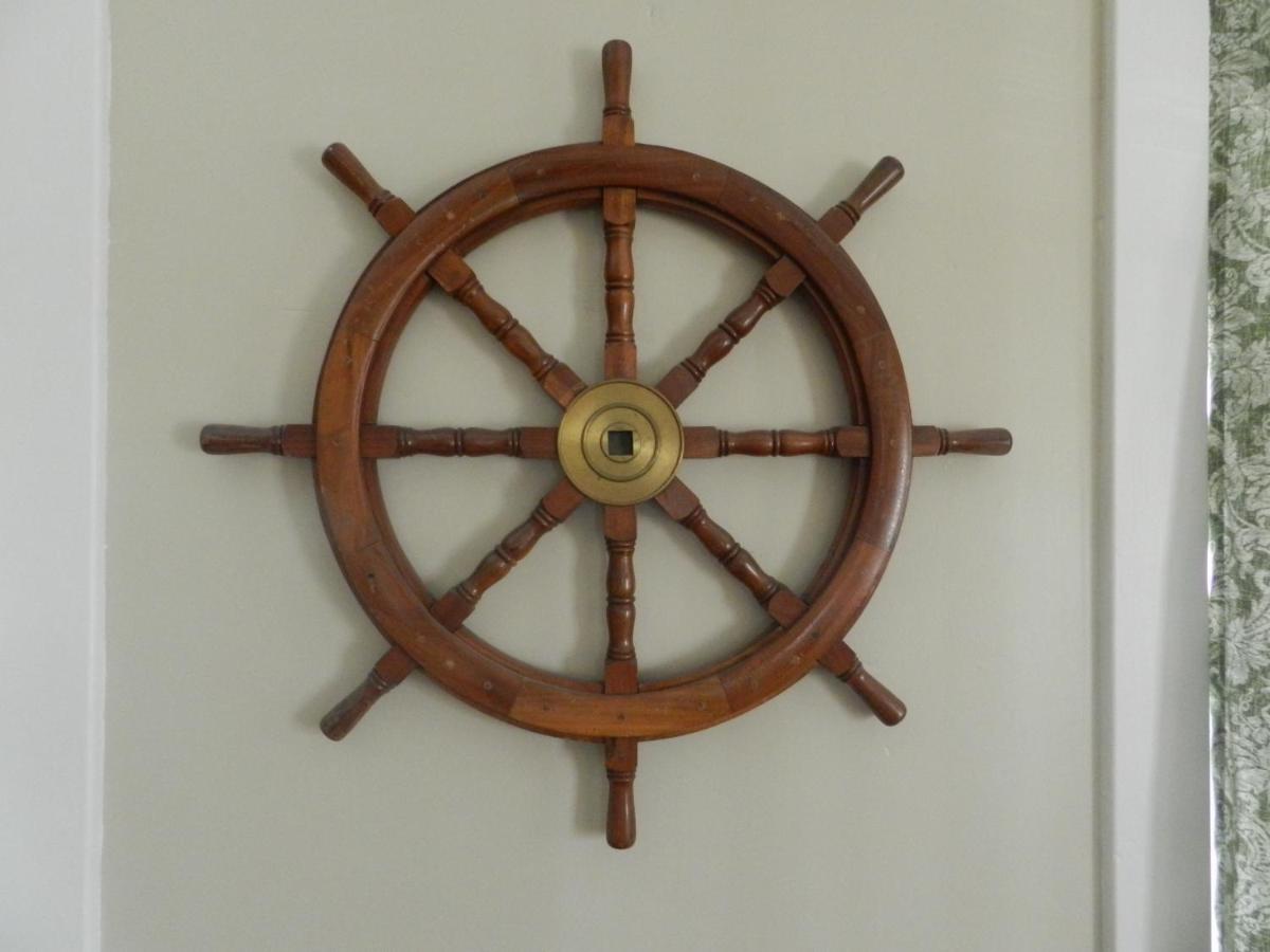 | Helming Guest House