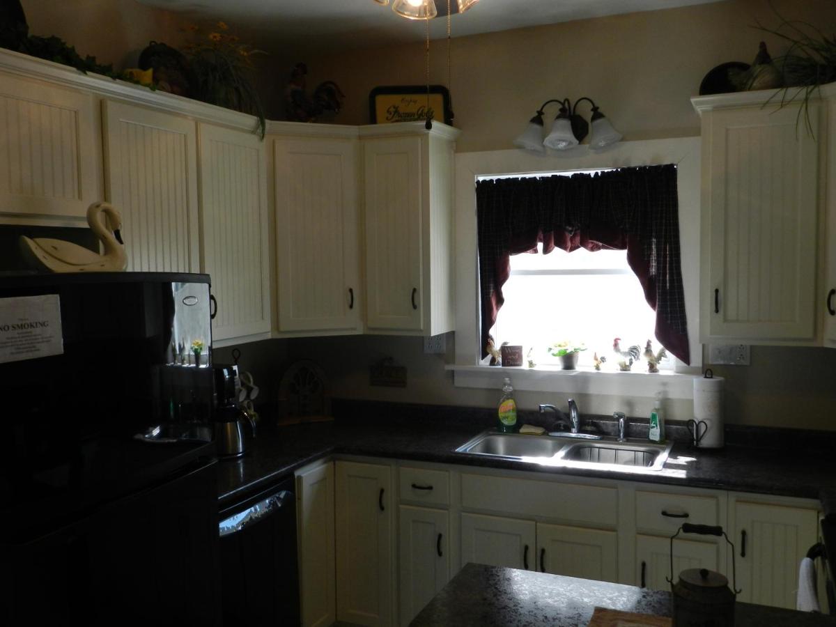 | Helming Guest House