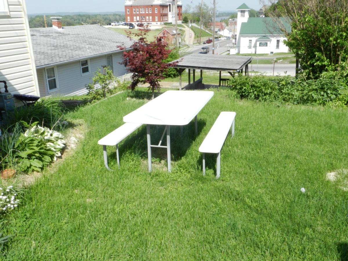 | Helming Guest House