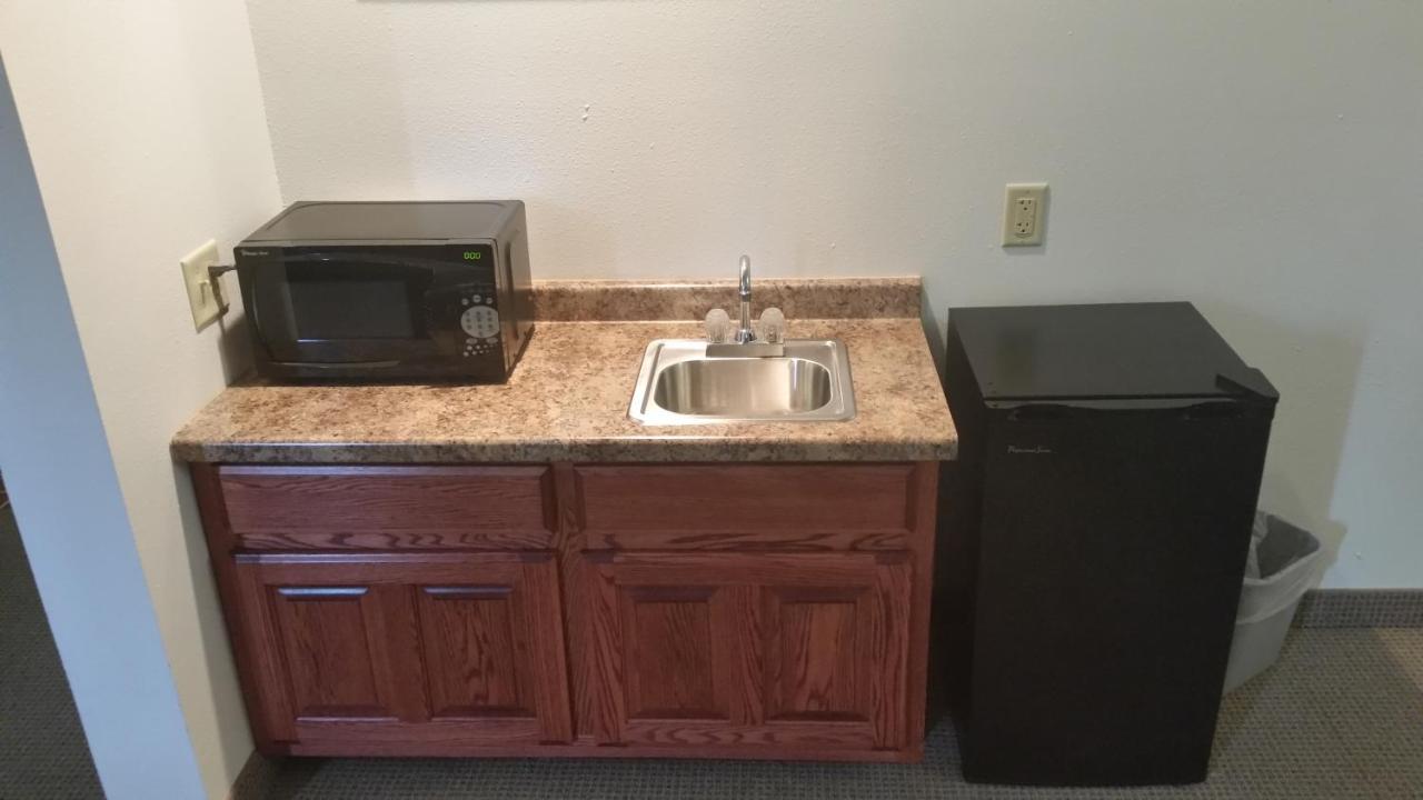 King Suite at Woodfield Inn and Suites
